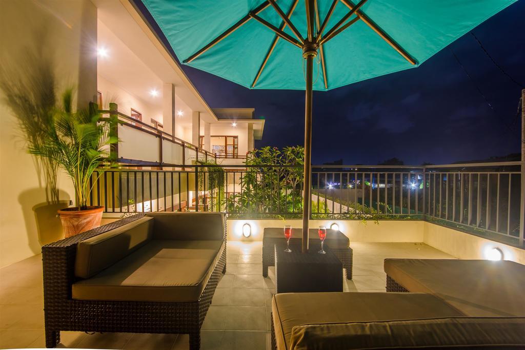 Villa Tepi Sungai Легиан Номер фото