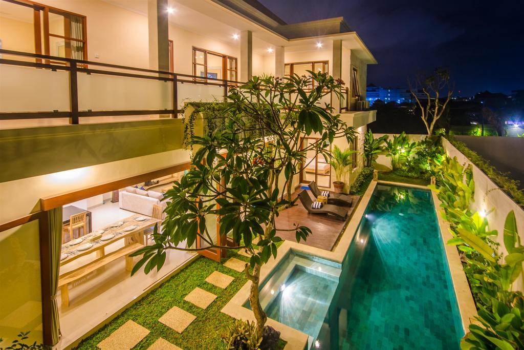 Villa Tepi Sungai Легиан Номер фото