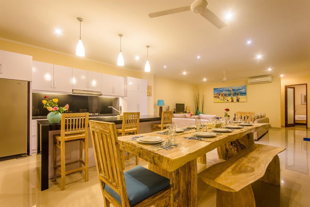 Villa Tepi Sungai Легиан Номер фото